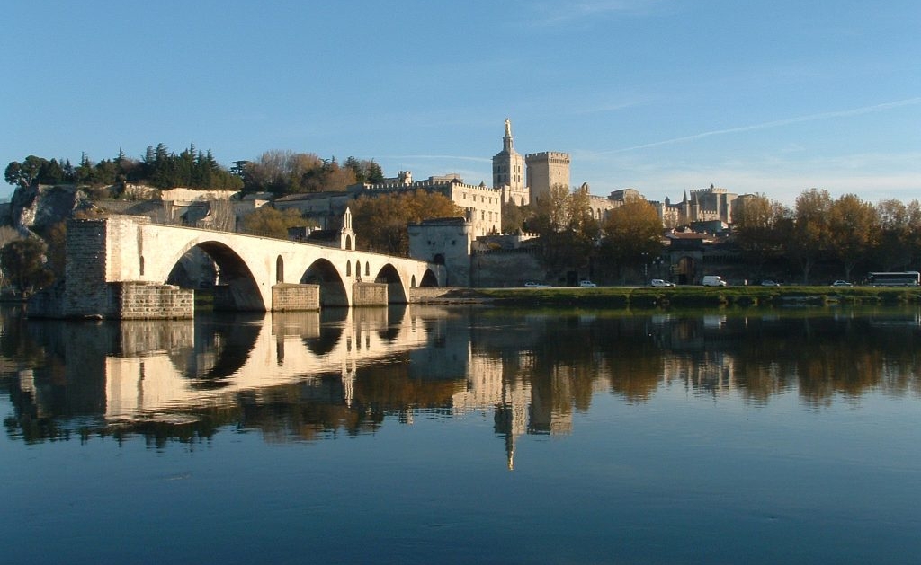 Pont_d'Avignon,_rocher_des_Doms,_palais_des_papes