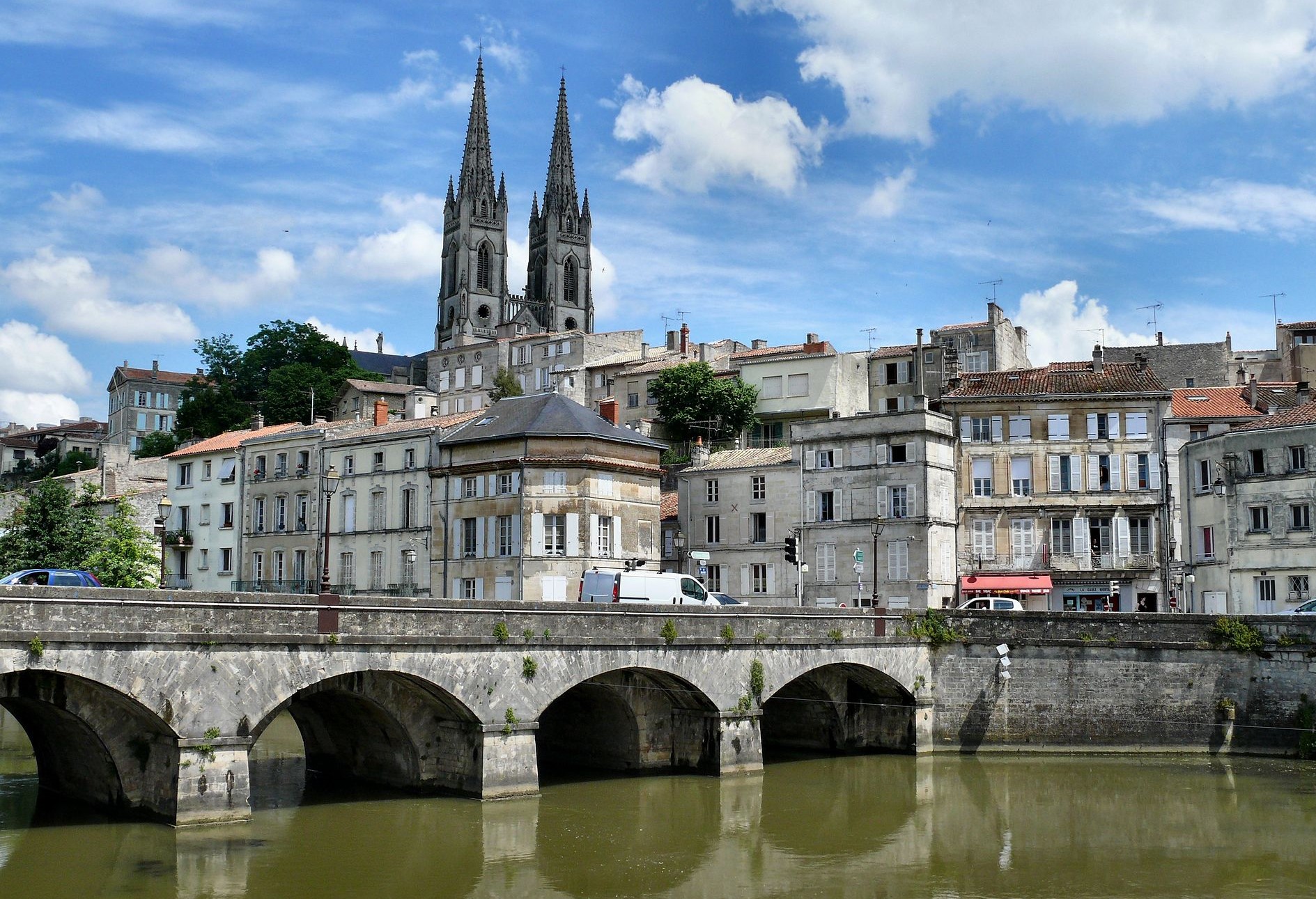 recherche logement niort