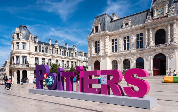 POITIERS