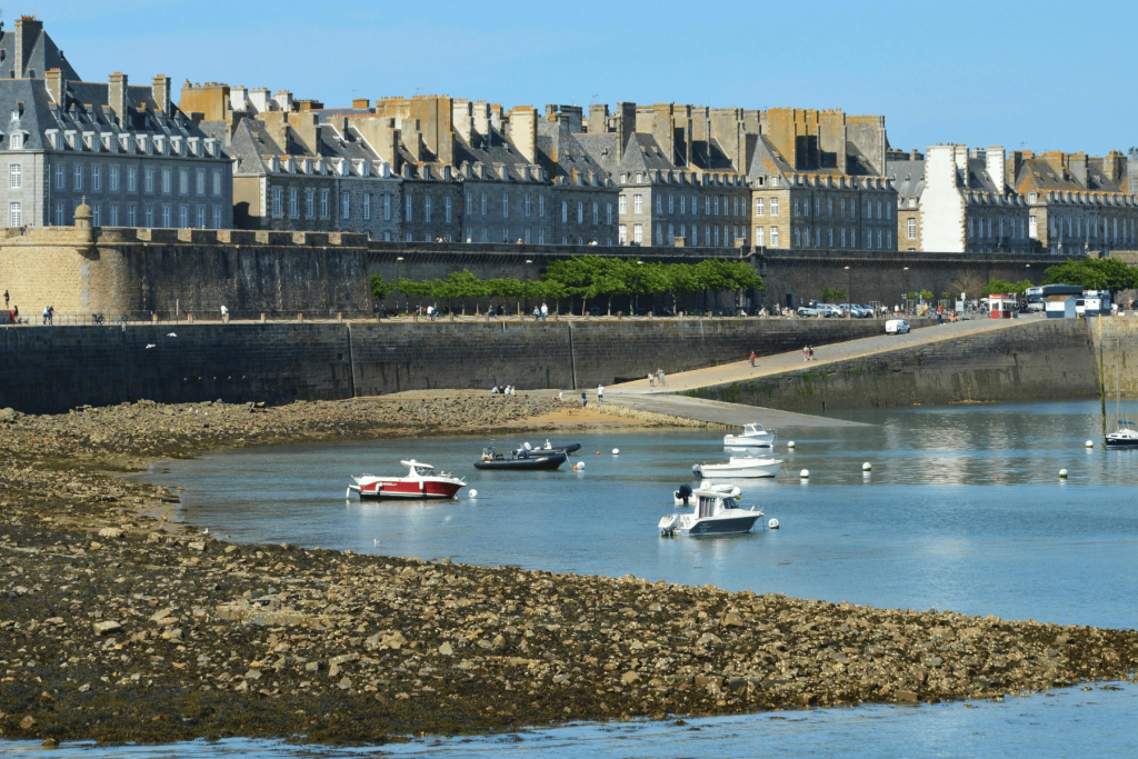 vue des remparts de saint malo
