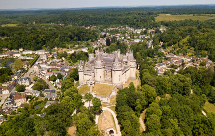 Vue de haut : le Château de Pierrefonds